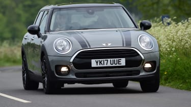 MINI Cooper Black Clubman - front