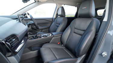 Nissan X-Trail Nismo - standard front seats