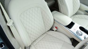 Genesis GV60 - front seats