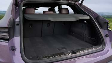 Porsche Macan Electric 4 - boot