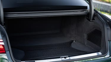 Audi A8 60 TFSI e - boot