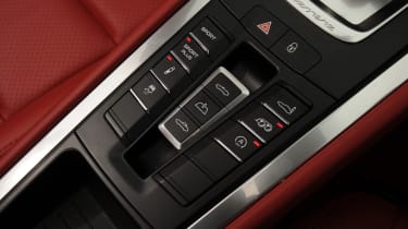 Porsche 911 Carrera S Cabriolet buttons
