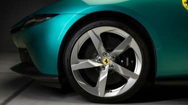 Ferrari Amalfi - wheel