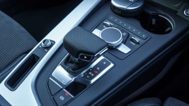 Audi A5 - centre console