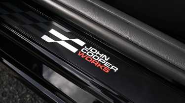MINI John Cooper Works - sill