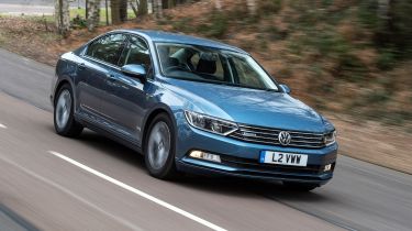 Volkswagen Passat BlueMotion 2016 - front tracking