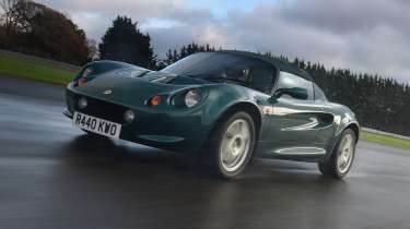 Lotus Elise S1 - front tracking