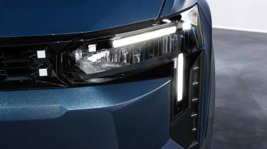 Dacia Striker - front light