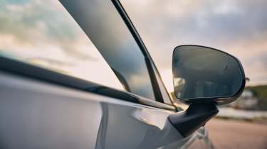 Volvo EX30 Cross Country - door mirror