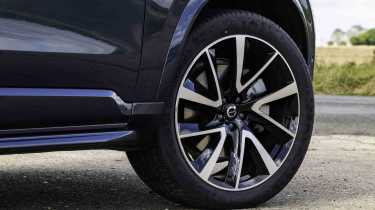 Volvo XC90 B5 - alloy wheel