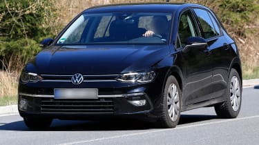Volkswagen Golf spied - front tracking