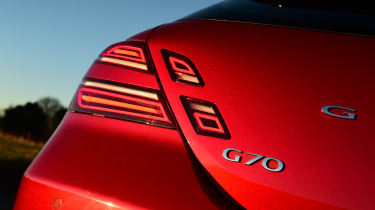 Genesis G70 Shooting Brake - rear badge