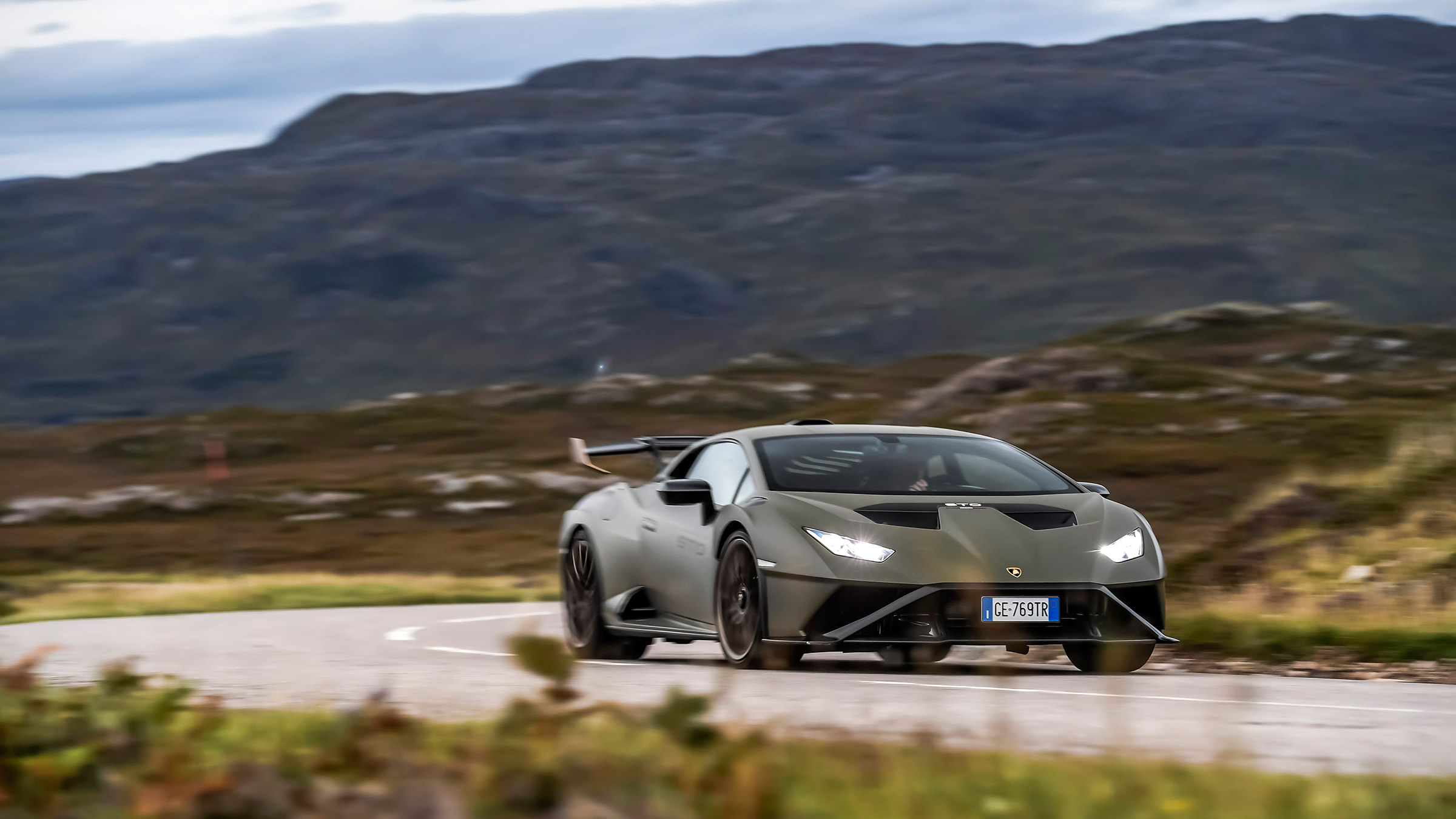 2022 Lamborghini Huracan STO Prices, Reviews, and Pictures