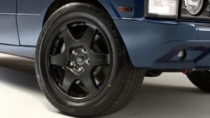 Range Rover Chieftain - wheel