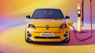2026 Renault 5 update - front charging