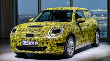 MINI Cooper camouflaged - front