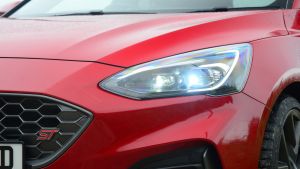 Ford Focus ST automatic - front lights