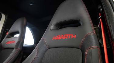 Abarth 595 2021 - seat