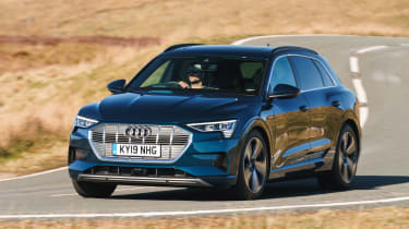Audi e-tron - front action