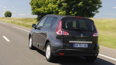 Renault Scenic rear tracking
