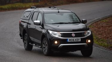 Fiat Fullback - front