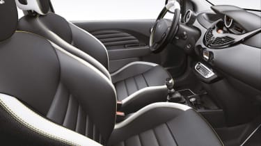 Renaultsport Twingo 133 interior