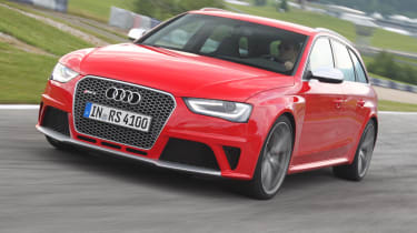 Audi RS4 Avant front tracking