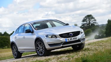 Volvo S60 Cross Country 2015 - front end
