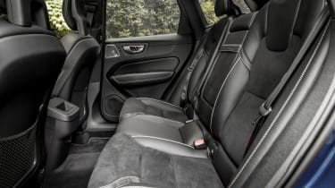 Volvo XC60 T8 - rear seats