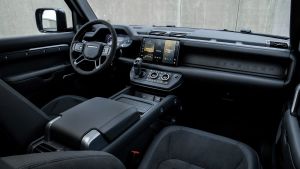 Land Rover Defender V8 - cabin