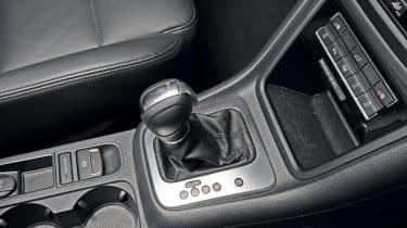 SEAT Alhambra 2.0 TDI SE gear lever