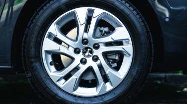 Vauxhall Vivaro Electric - wheel