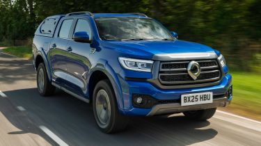 GWM Poer300 - front action