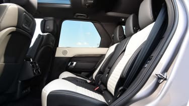 Land Rover Discovery Metropolitan Edition - rear seats