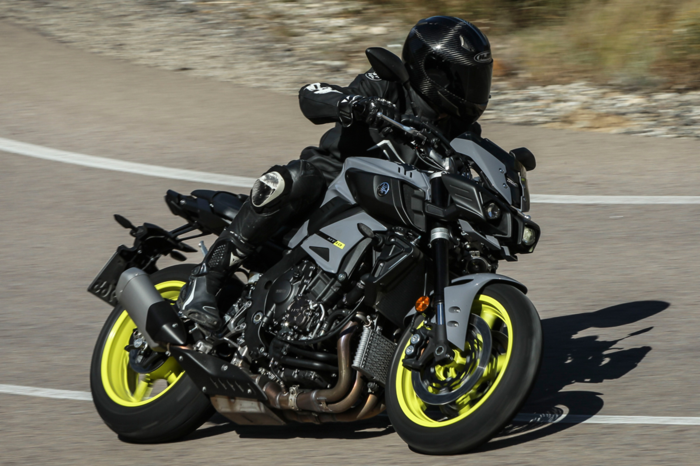 Yamaha mt 10 фото