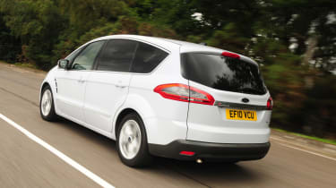 Ford S-MAX rear tracking