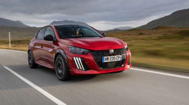 Peugeot 208 GTi - front action