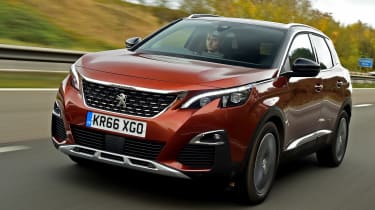3008 minutes in a Peugeot 3008 - front tracking 2