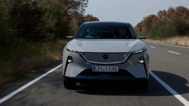 Mazda CX-6e - full front