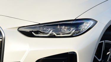 BMW i4 eDrive35 M Sport - headlight
