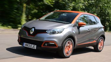 Renault Captur front action