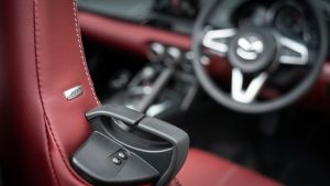 Mazda%20MX-5%20R-Sport%20UK%202020-10.jpg
