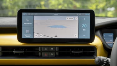 Jeep Avenger - central touchscreen