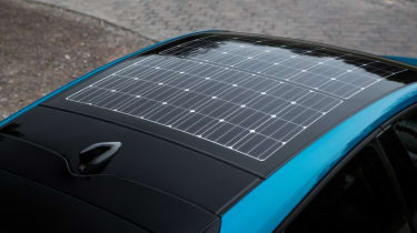 Toyota Prius Plug-in - solar panel