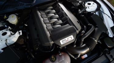 Convertible megatest - Ford Mustang - engine