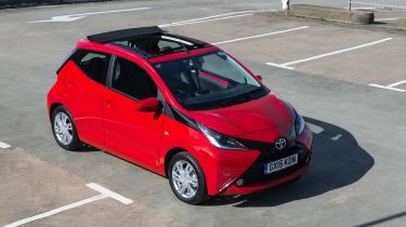 Toyota Aygo X-pression X-Wave front