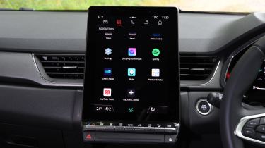 New Renault Captur - infotainment screen 