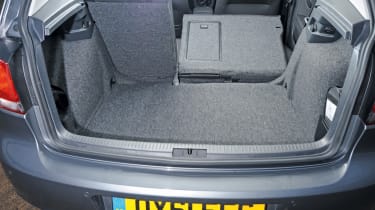 VW Golf 2.0 TDI Match boot