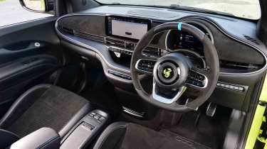 Abarth 500e - dashboard