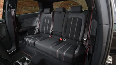 Volkswagen Golf GTI Clubsport UK 2016 - rear seats